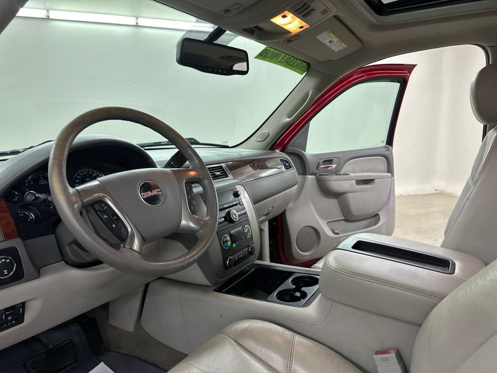 Used 2012 GMC Yukon SLT w/ SLT-2 Equipment Package AWD/4WD image 32
