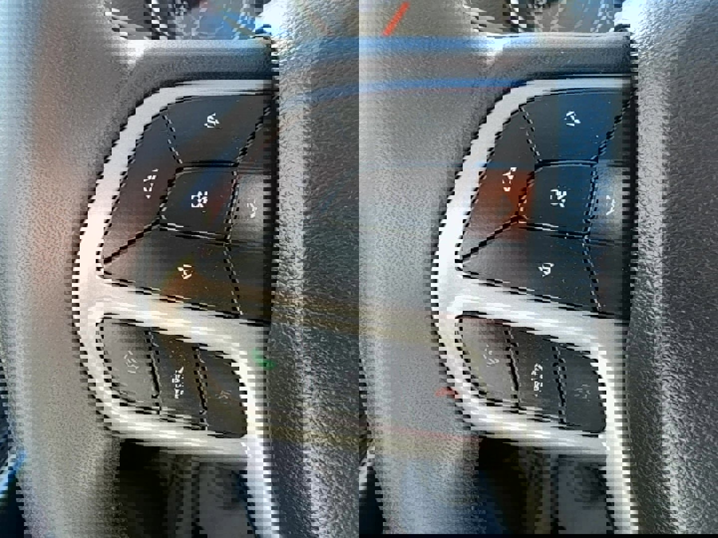 Used 2020 Jeep Cherokee Latitude Plus image 25