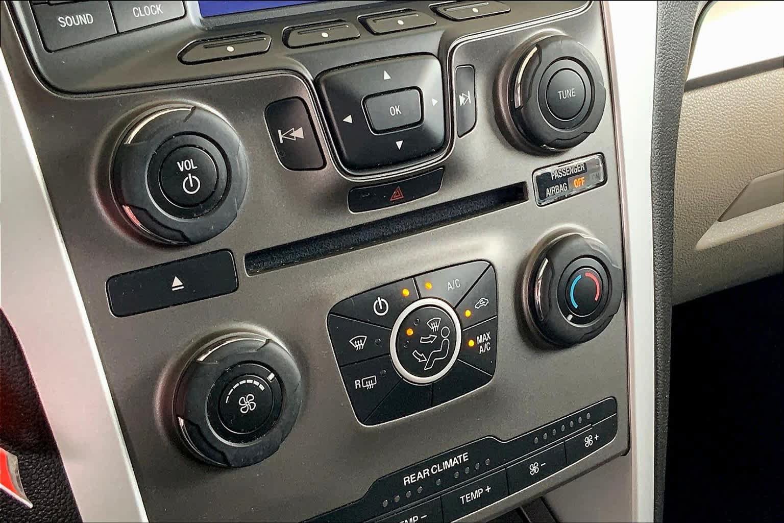 Used 2015 Ford Explorer FWD image 28