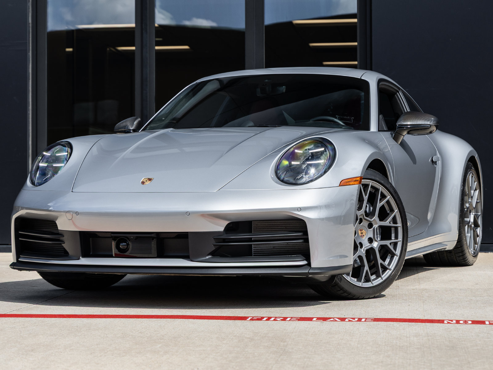 Used 2025 Porsche 911 Carrera RWD image 1