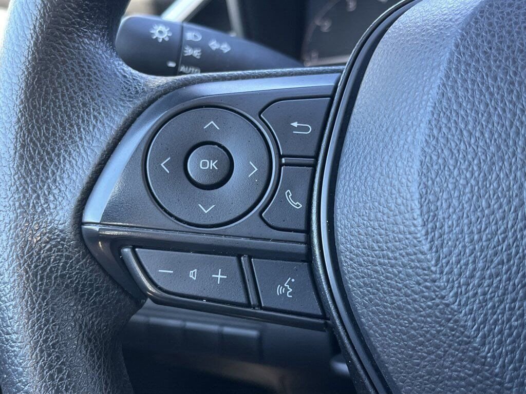 Used 2024 Toyota Corolla LE image 12