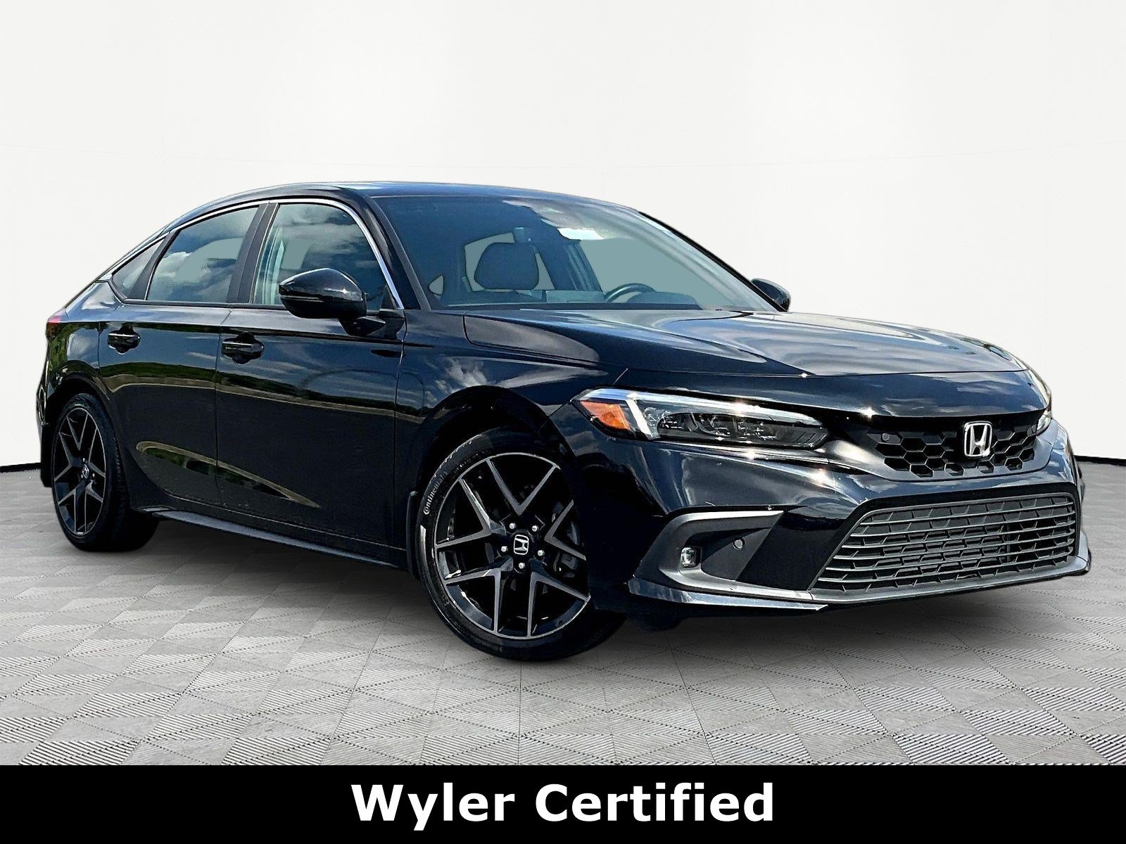 Used 2024 Honda Civic Sport Touring image 3