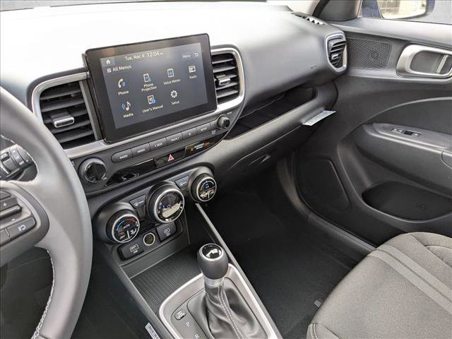 Used 2025 Hyundai Venue SEL FWD image 13