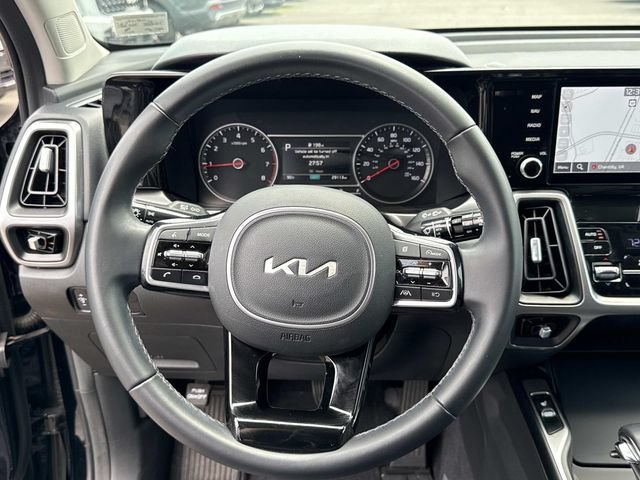 Used 2023 Kia Sorento S w/ Panoramic Sunroof Package FWD image 19