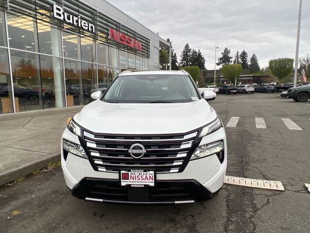 Used 2025 Nissan Rogue Platinum w/ Tech Package image 3