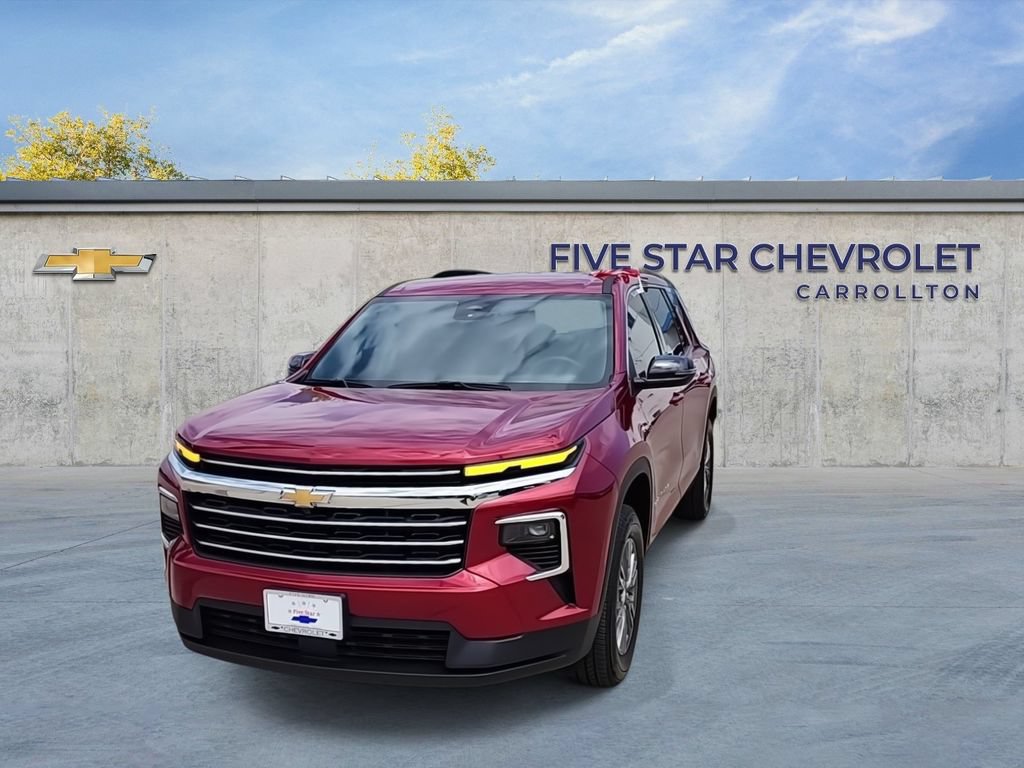 Used 2025 Chevrolet Traverse LT FWD image 3