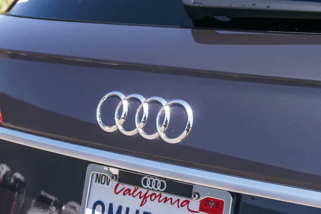 Used 2021 Audi Q5 2.0T Premium Plus w/ Premium Plus Package AWD/4WD image 12