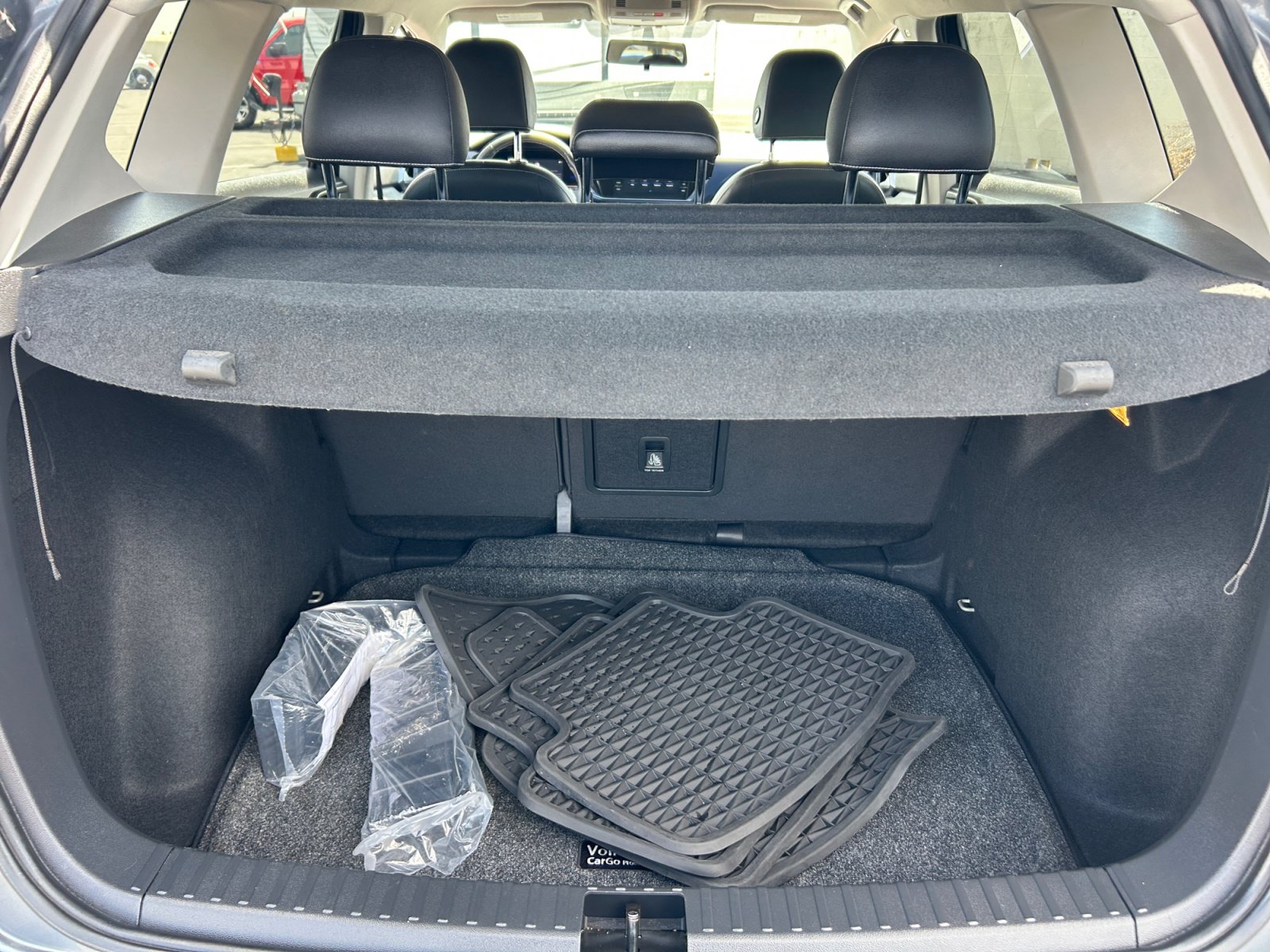 Certified 2022 Volkswagen Taos SE FWD image 31