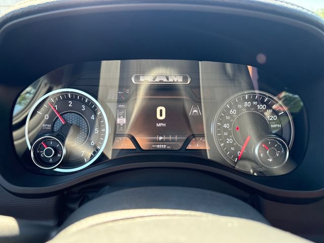 Used 2025 RAM 1500 Laramie AWD/4WD image 13