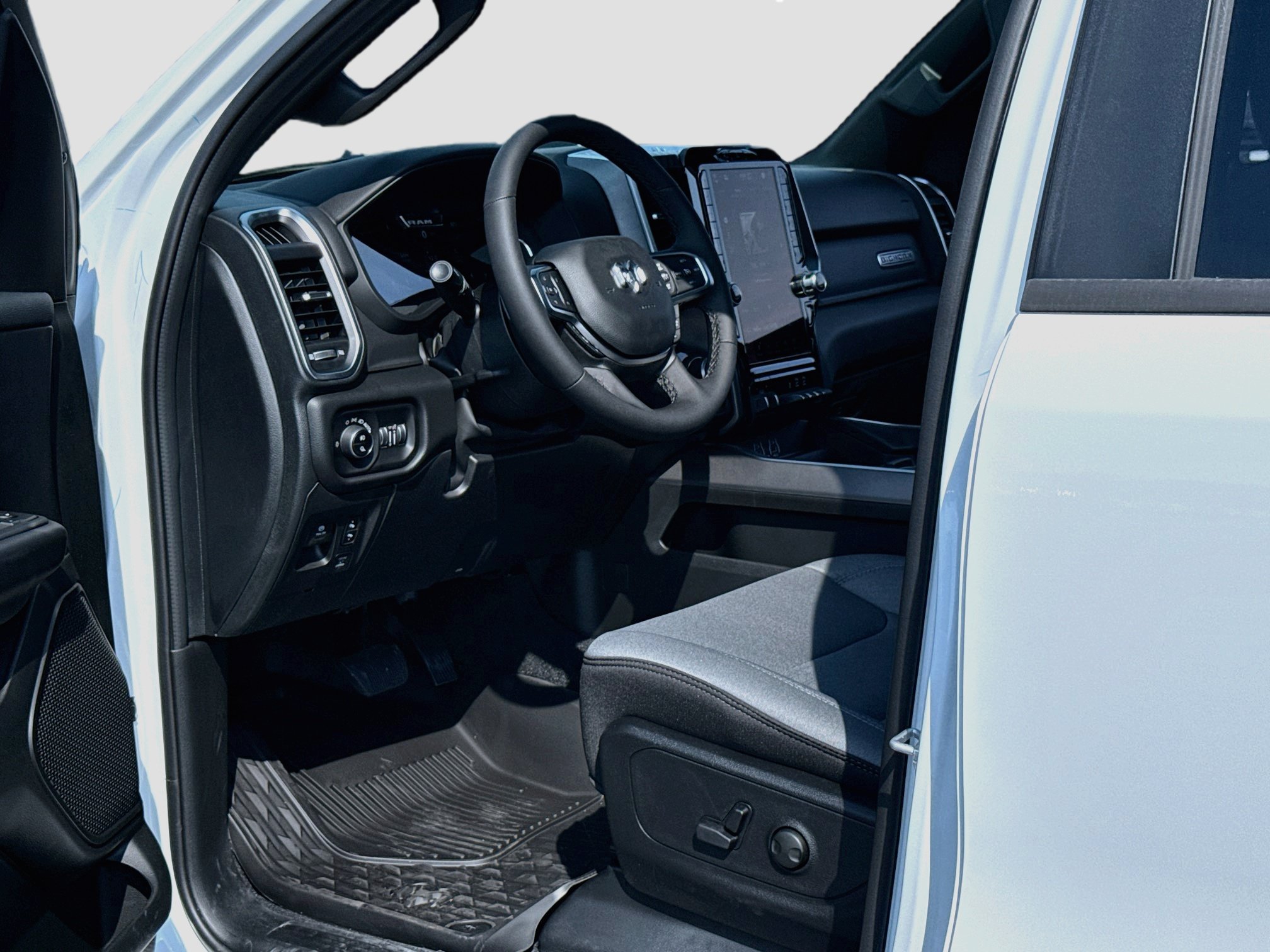 New 2026 RAM 1500 Big Horn AWD/4WD image 5