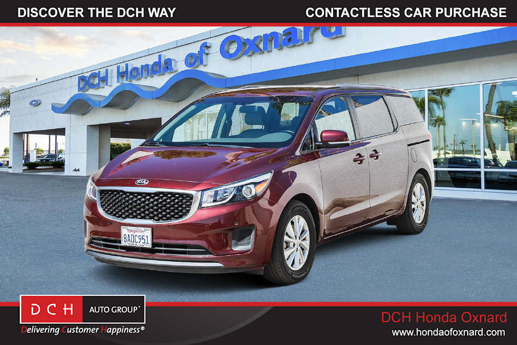 Used 2017 Kia Sedona LX w/ LX Essentials Premium Package FWD image 1