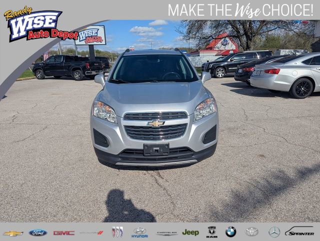 Used 2016 Chevrolet Trax LT w/ LT Sun and Sound Package FWD image 8