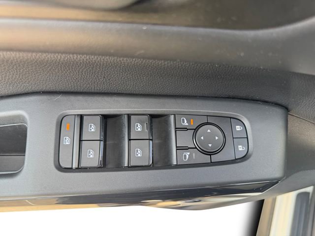 Used 2023 Nissan Pathfinder SV FWD image 10
