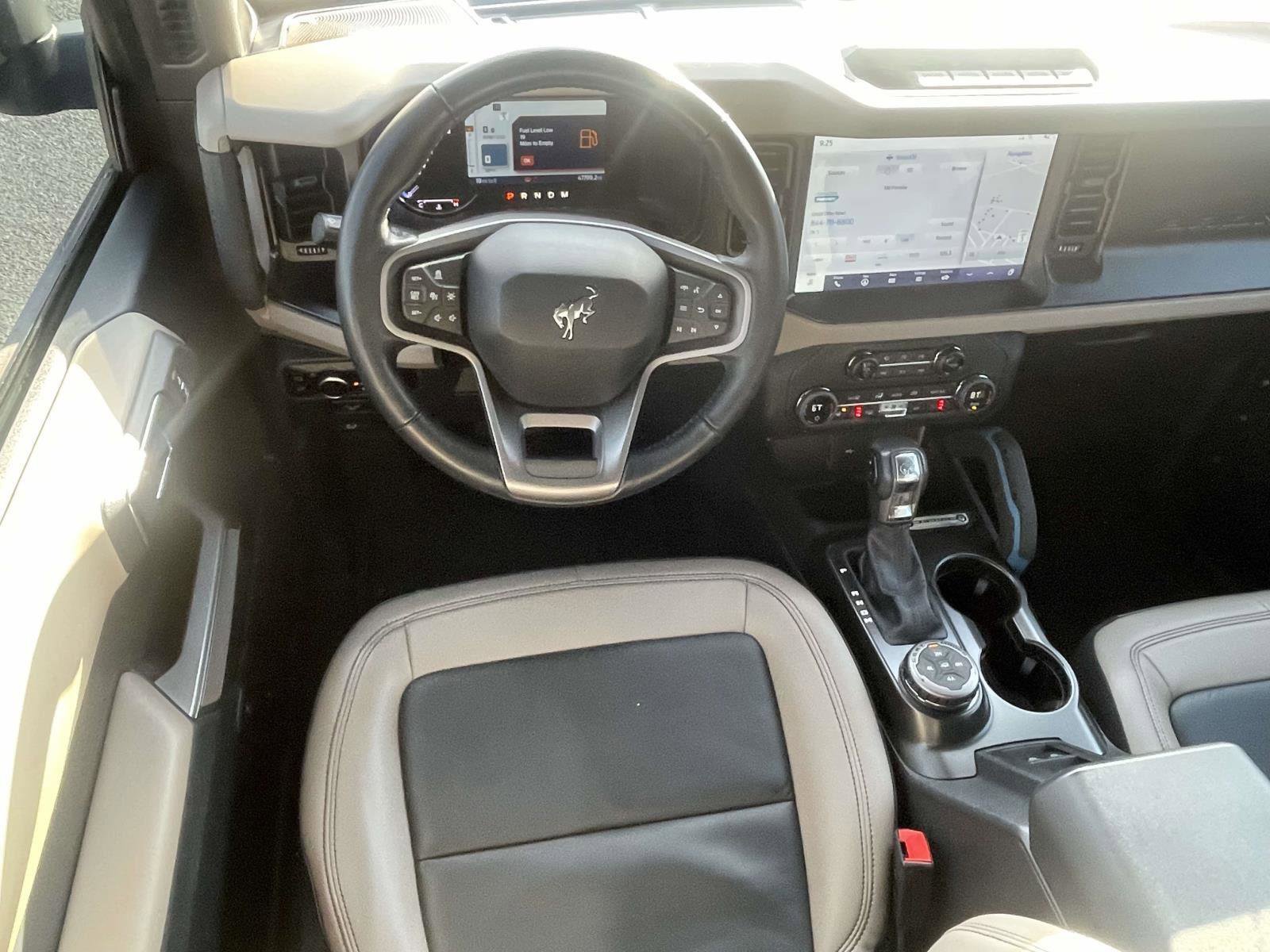 Used 2023 Ford Bronco Wildtrak image 5