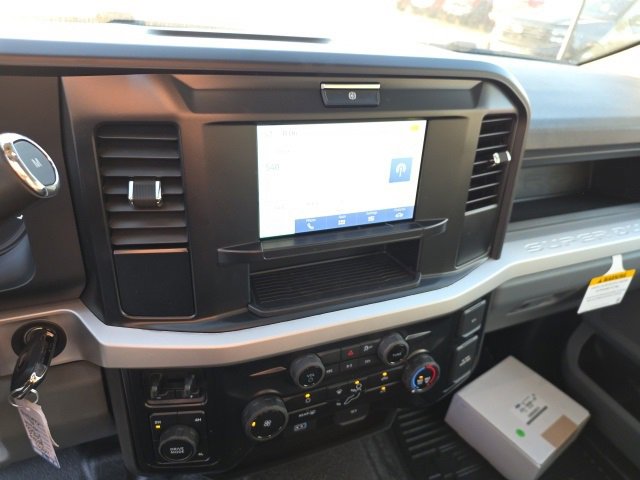 New 2026 Ford F550 4x4 Crew Cab Super Duty image 14