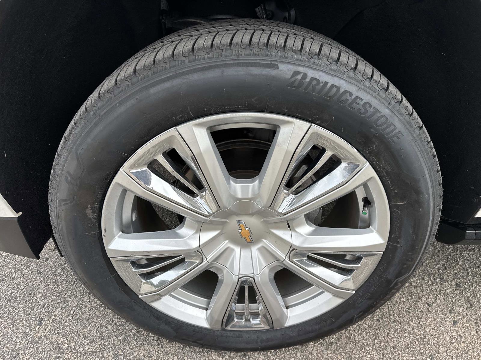 Used 2022 Chevrolet Tahoe High Country AWD/4WD image 11