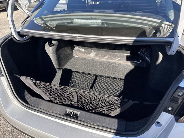 New 2025 Nissan Versa SR w/ Trunk Package FWD image 12