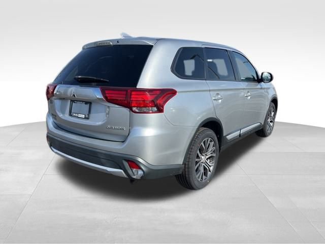 Used 2018 Mitsubishi Outlander AWD image 7