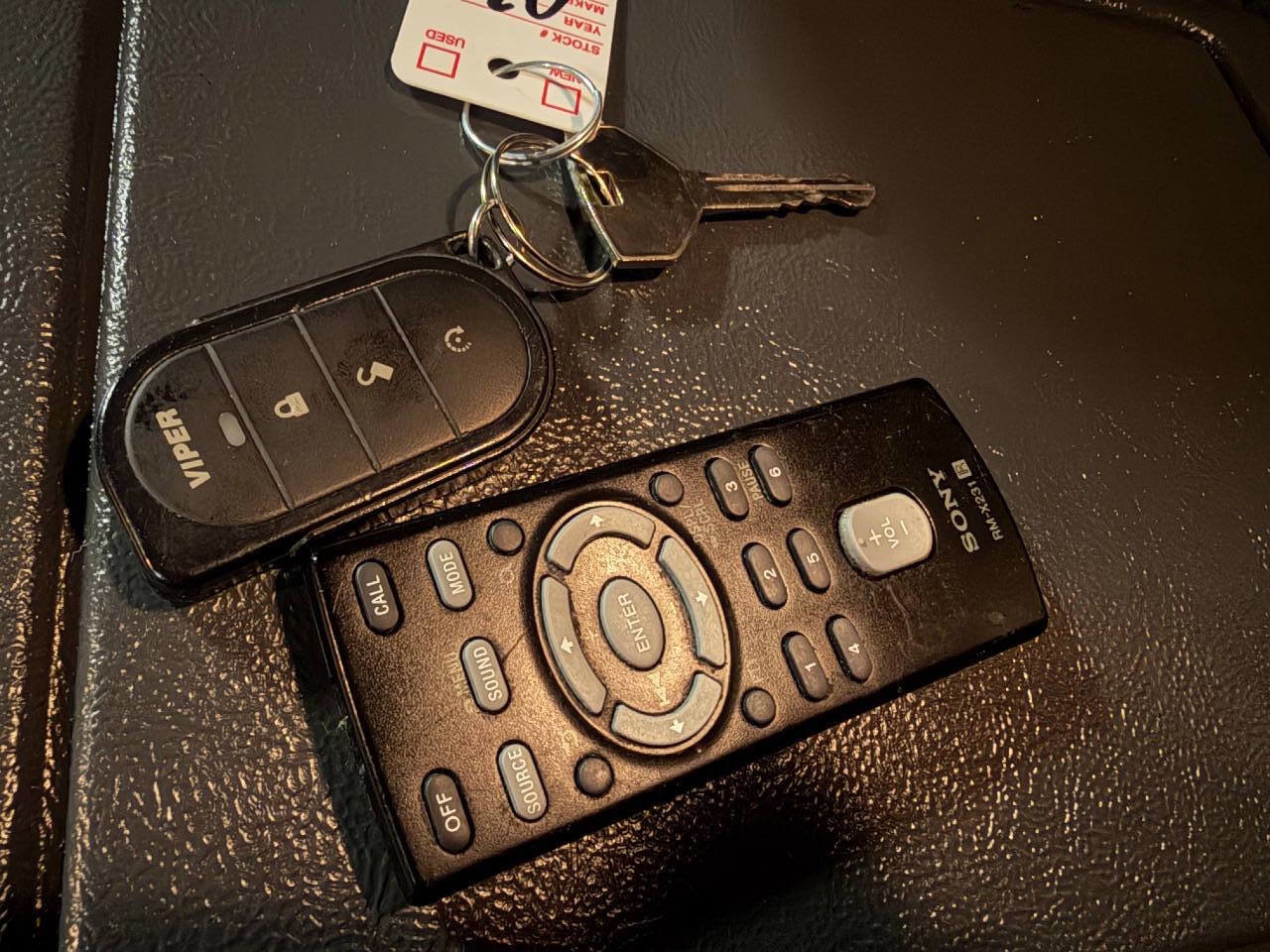 Used 1993 Dodge D/W Truck 350 image 27