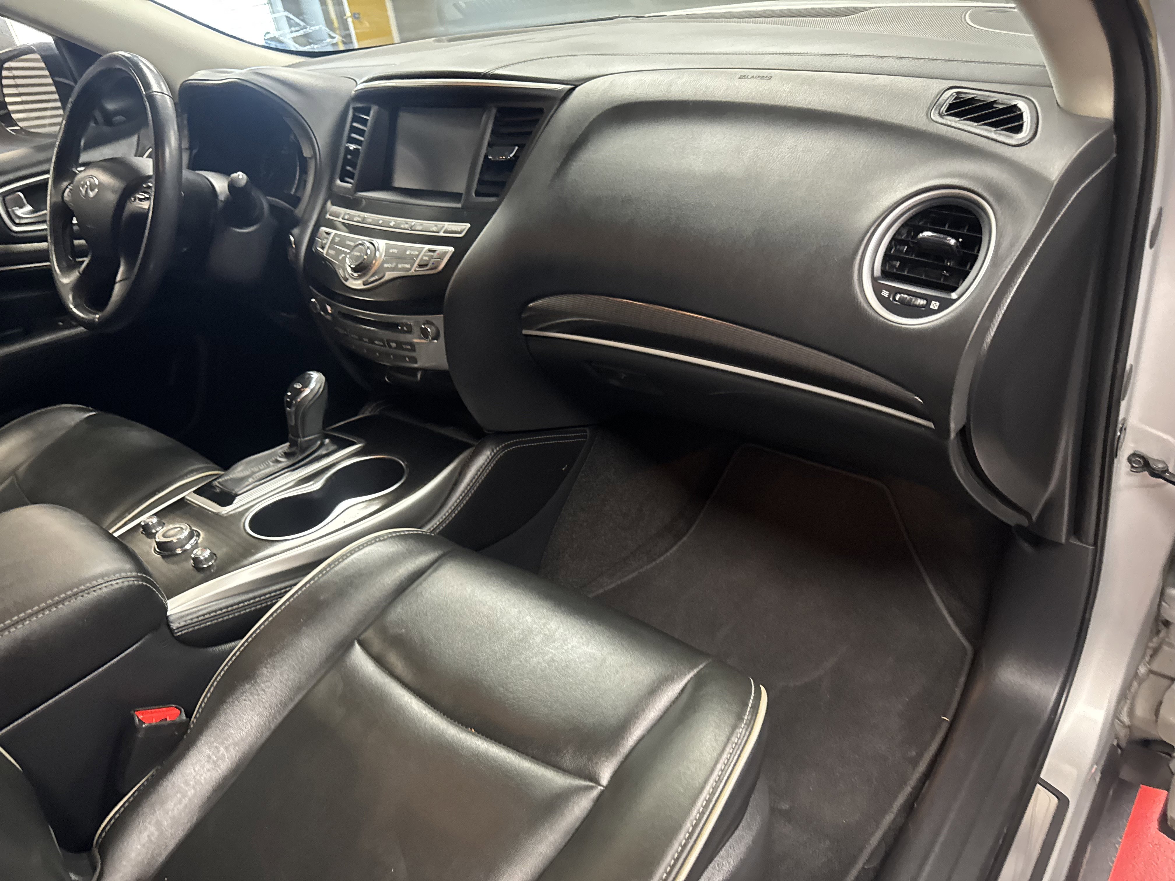 Used 2019 INFINITI QX60 Pure image 11