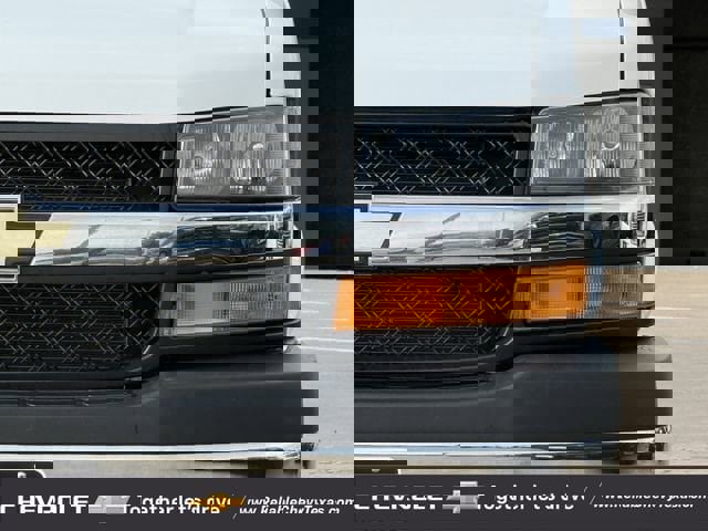 Used 2024 Chevrolet Express 2500 w/ Driver Convenience Package image 4