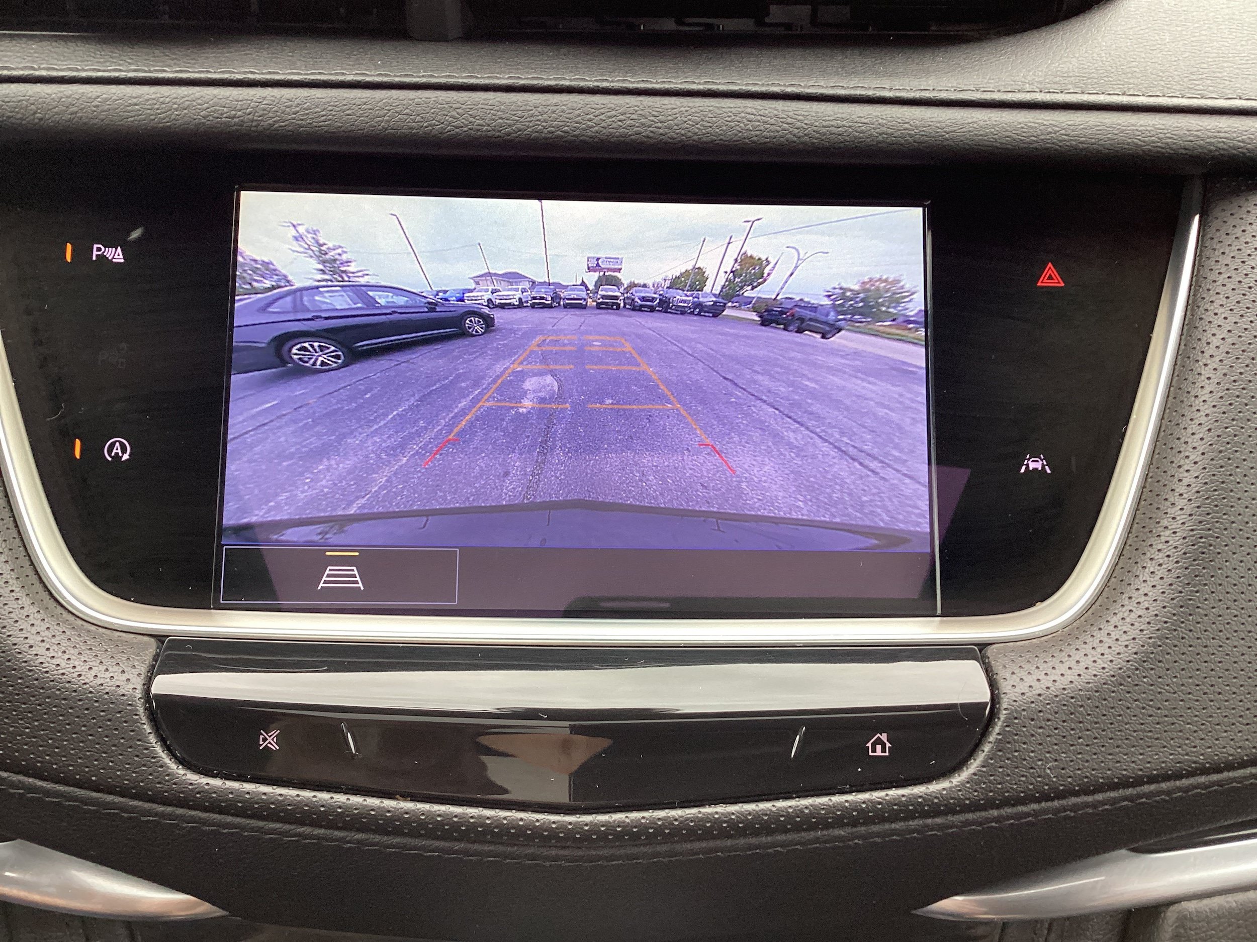 Used 2024 Cadillac XT6 Luxury w/ LPO, Floor Liner Package AWD/4WD image 23