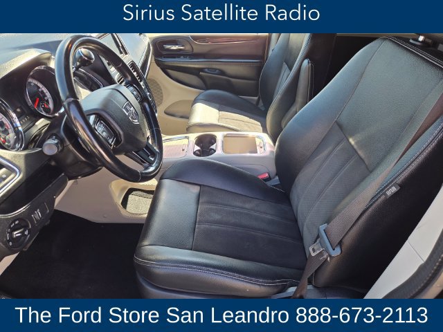Used 2020 Dodge Grand Caravan SXT FWD image 12