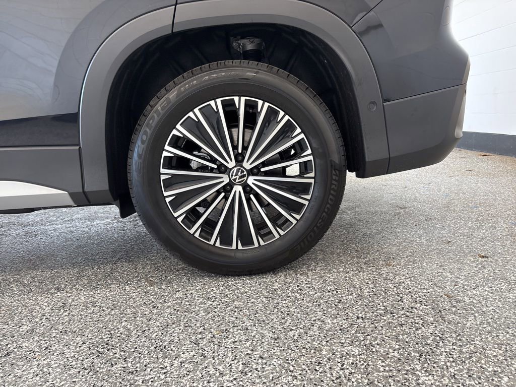 New 2026 Volkswagen Tiguan S FWD image 37