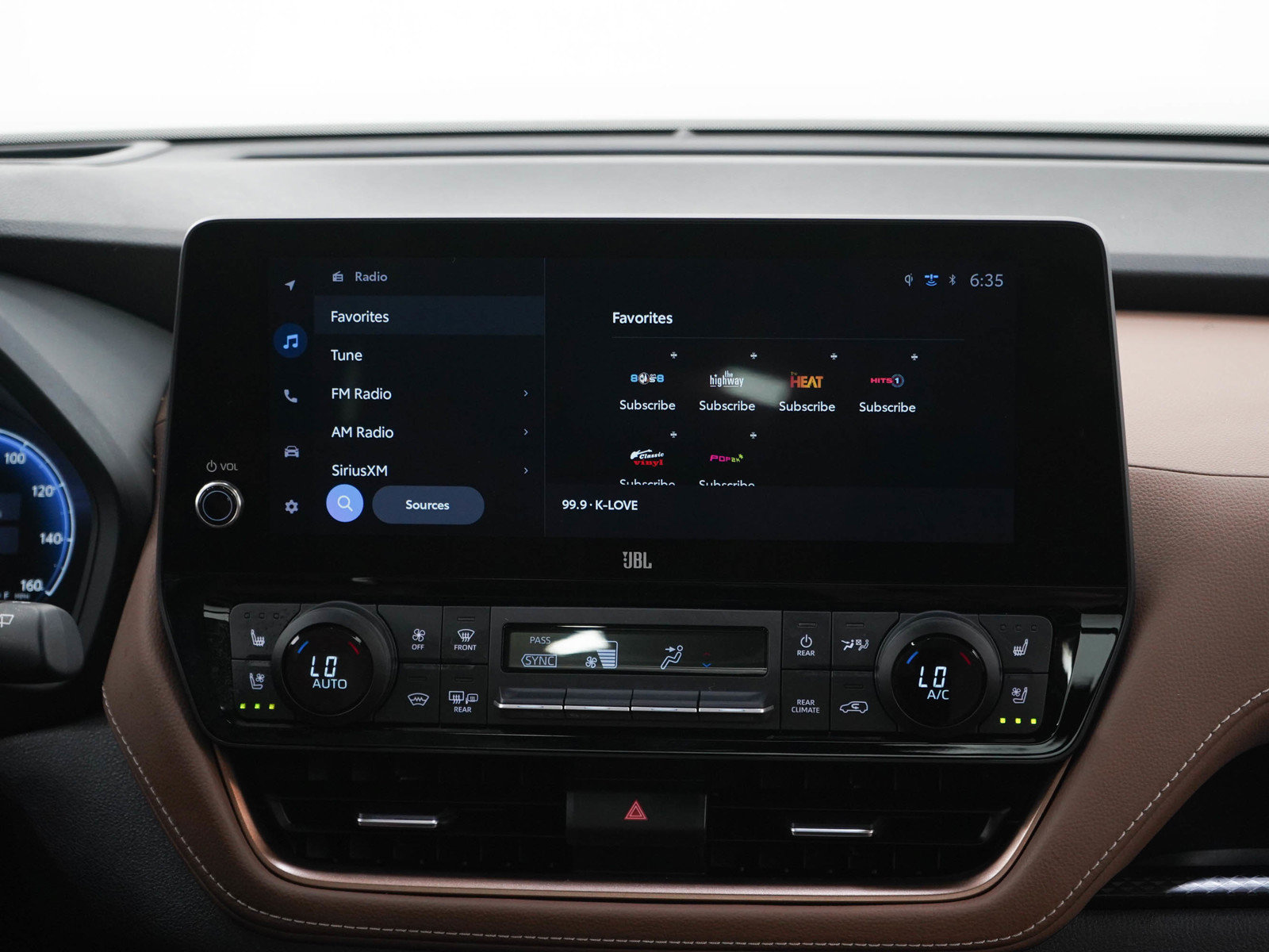 Used 2025 Toyota Grand Highlander AWD Hybrid image 16