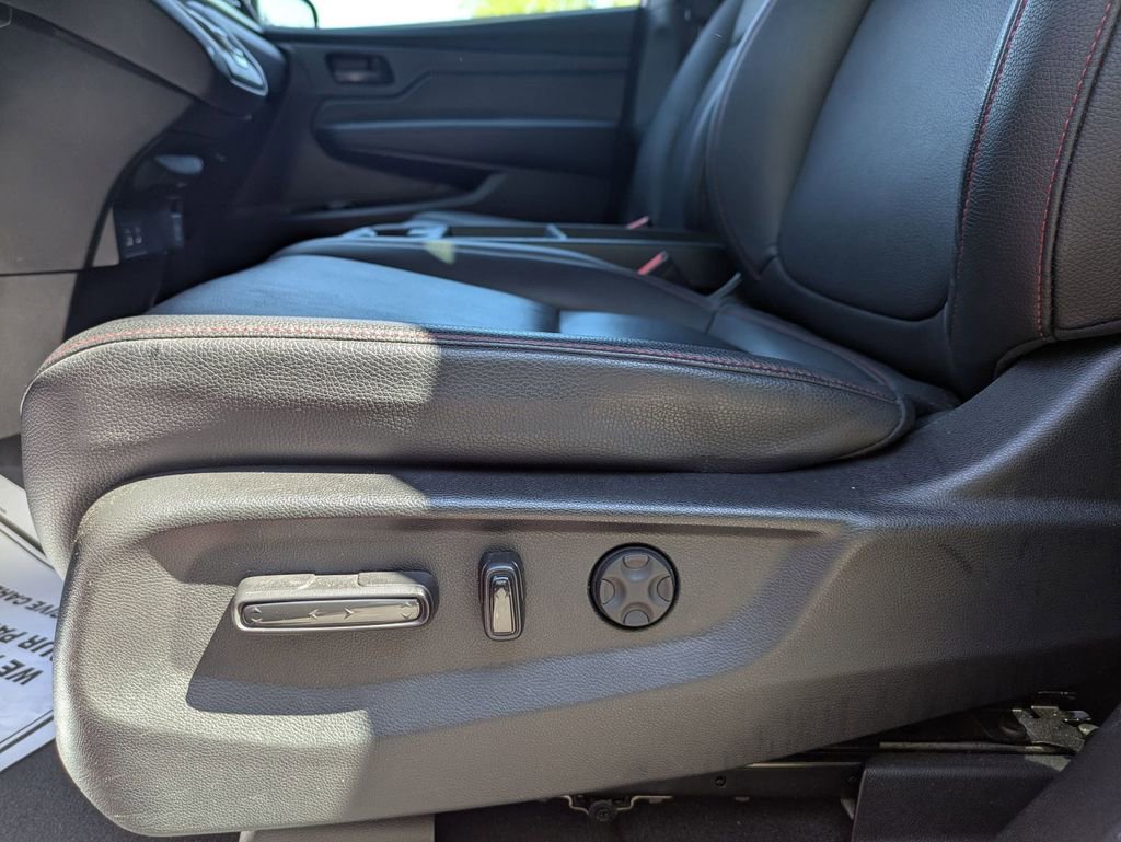 Used 2025 Honda Odyssey Sport-L image 14