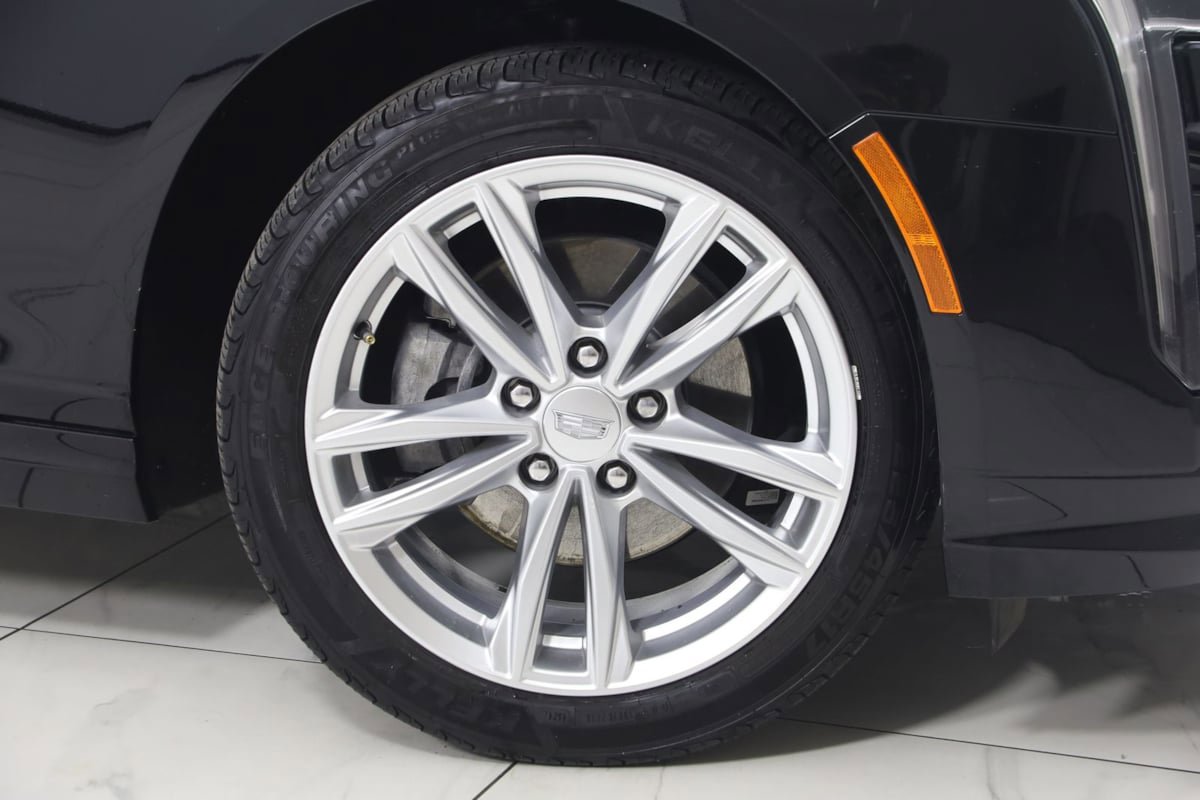 Used 2021 Cadillac CT4 Luxury w/ Cold Weather Package AWD/4WD image 14