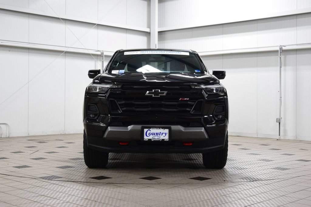Used 2024 Chevrolet Colorado Z71 w/ Z71 Convenience Package 2 AWD/4WD image 2
