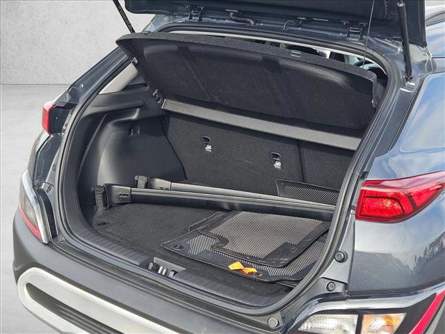 Used 2022 Hyundai Kona SEL image 6