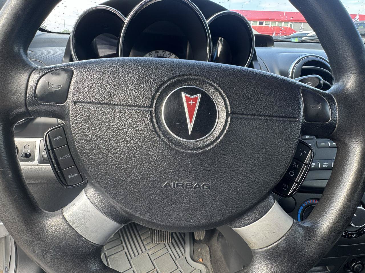 Used 2009 Pontiac G3 w/ Cruisin' Package FWD image 12