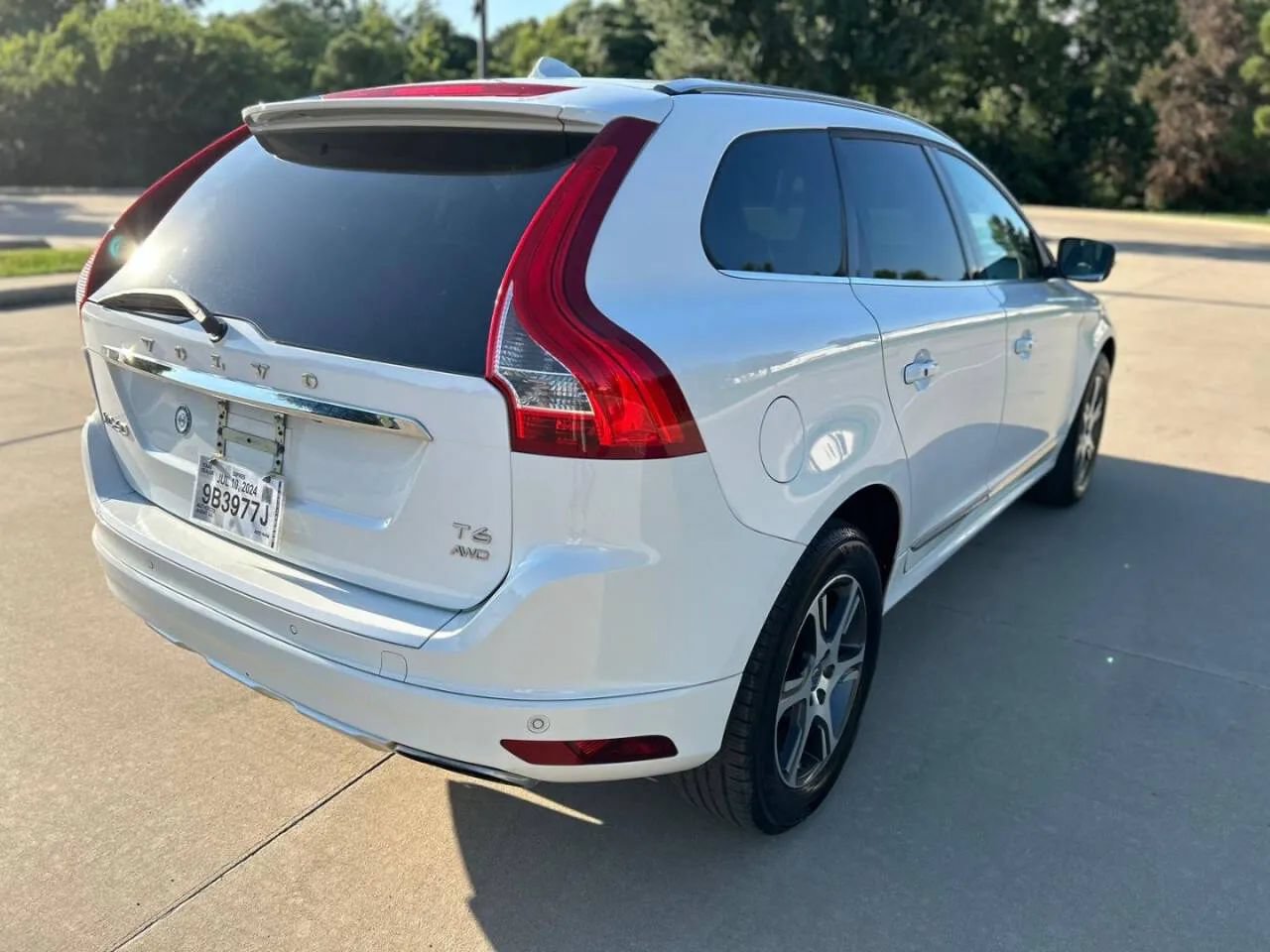 Used 2015 Volvo XC60 T6 Platinum AWD/4WD image 6
