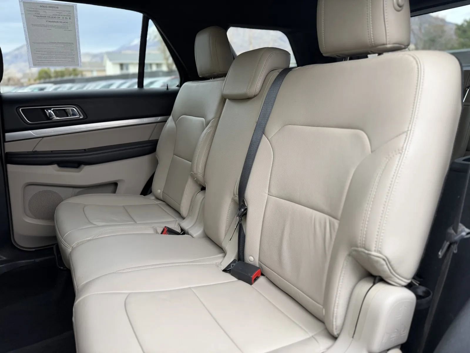 Used 2018 Ford Explorer XLT w/ Equipment Group 202A image 16