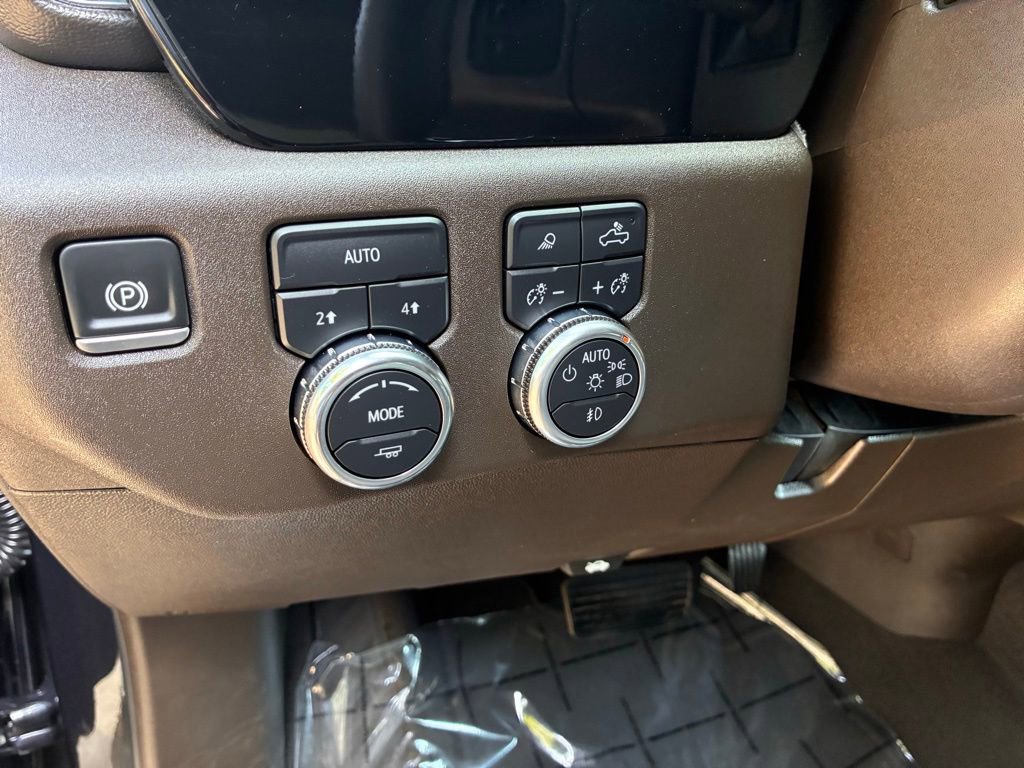 Used 2025 GMC Sierra 1500 SLT image 25