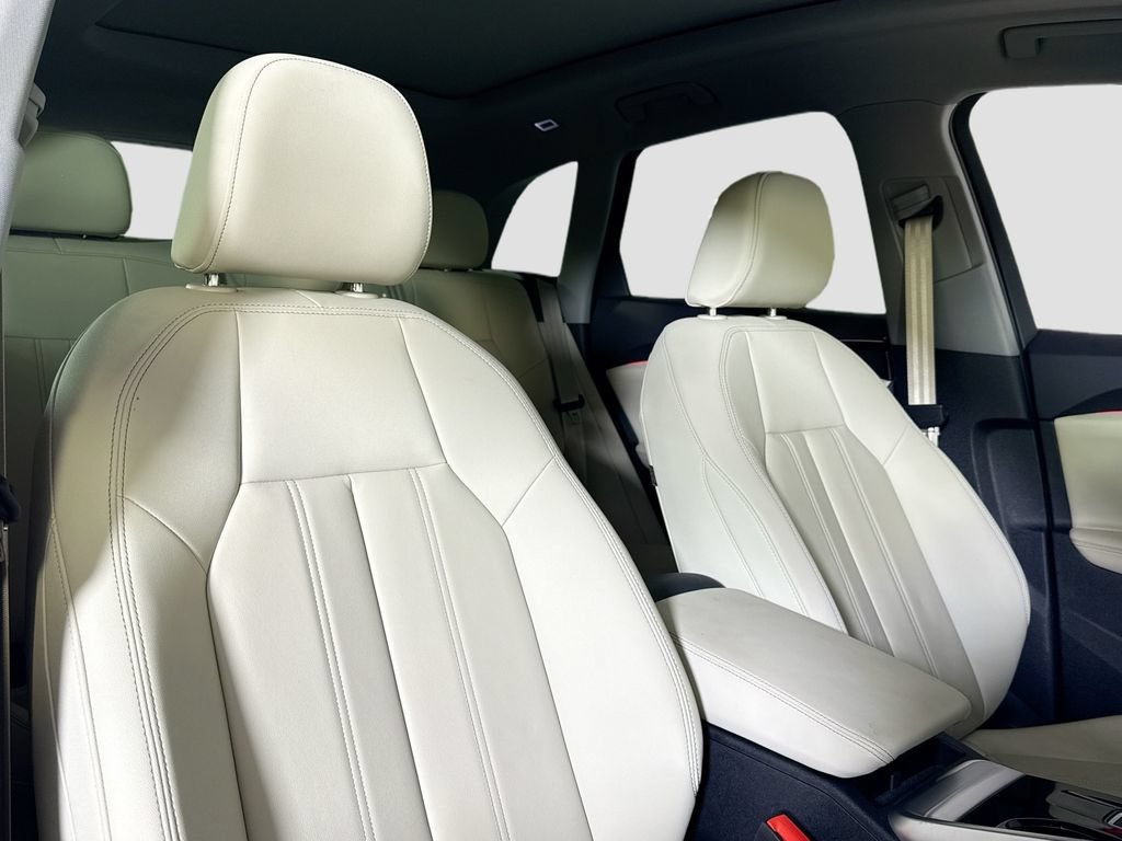Used 2025 Audi Q5 Premium w/ Convenience Package AWD/4WD image 16