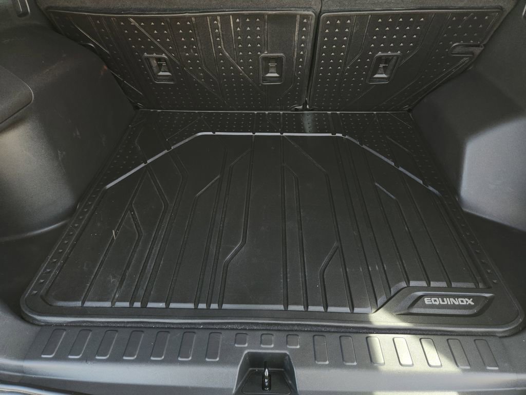 Used 2021 Chevrolet Equinox LT image 36