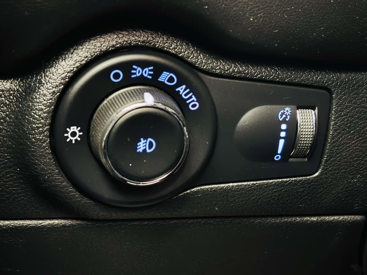 Used 2021 Dodge Durango R/T w/ Blacktop Package AWD/4WD image 49