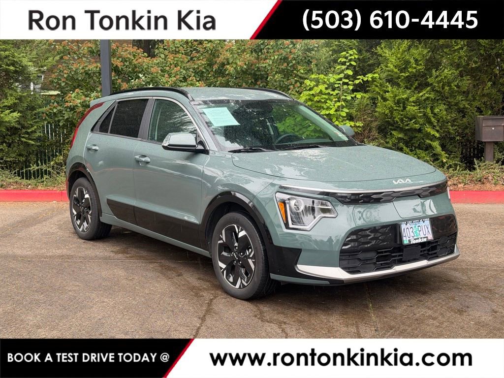 Used 2024 Kia Niro Wind w/ Wind Preserve Package FWD image 1