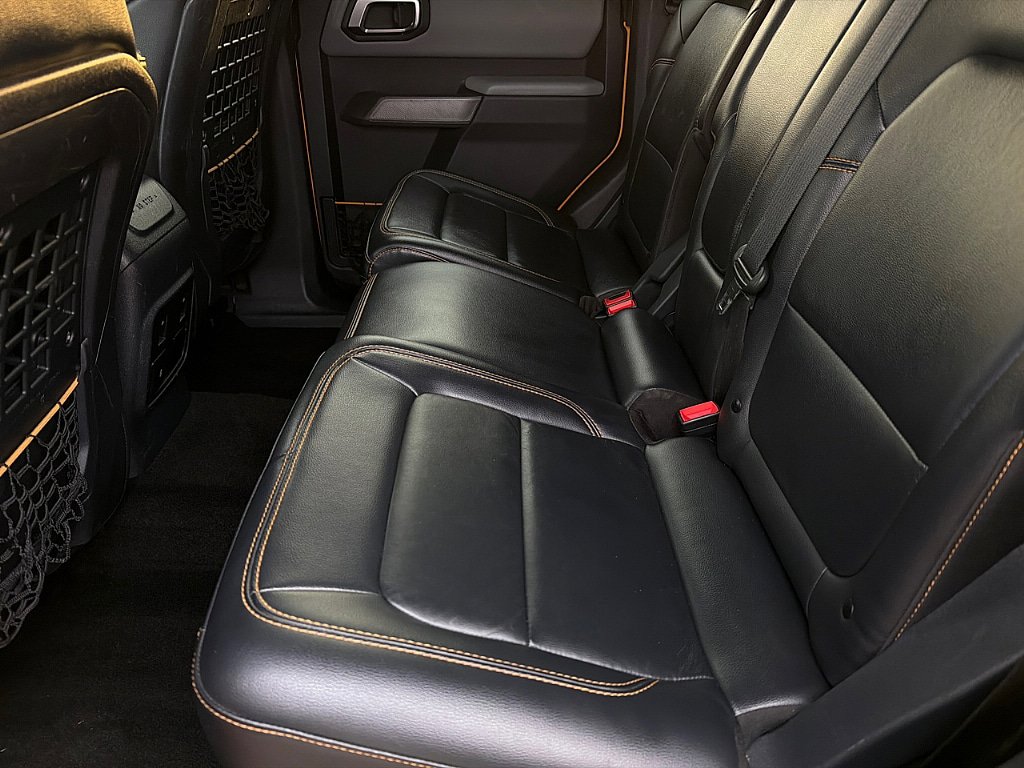 Used 2022 Ford Bronco Badlands image 9