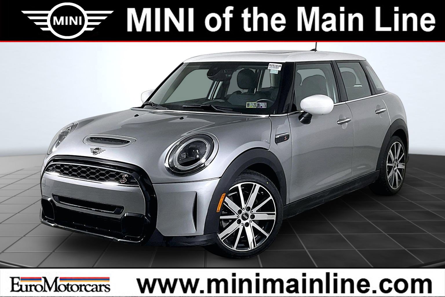 Used 2024 MINI Cooper S image 1