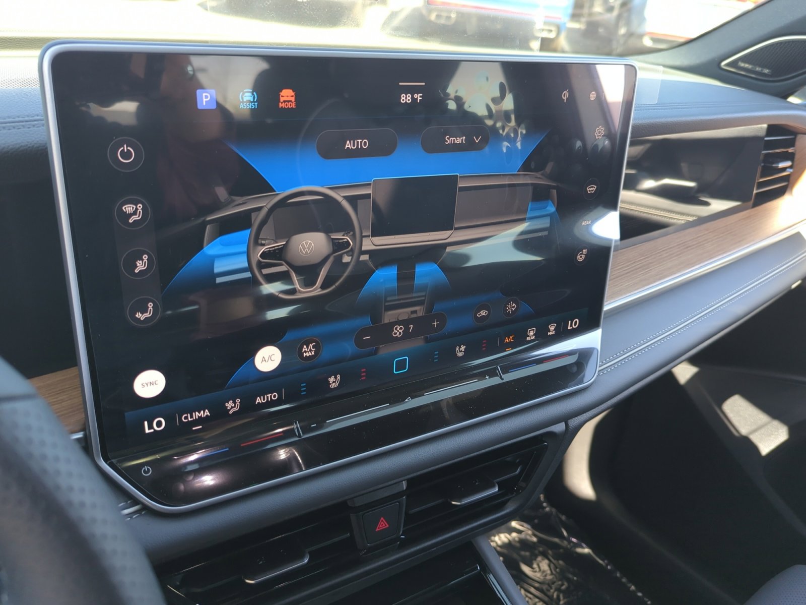 New 2026 Volkswagen Tiguan SEL R-Line image 12