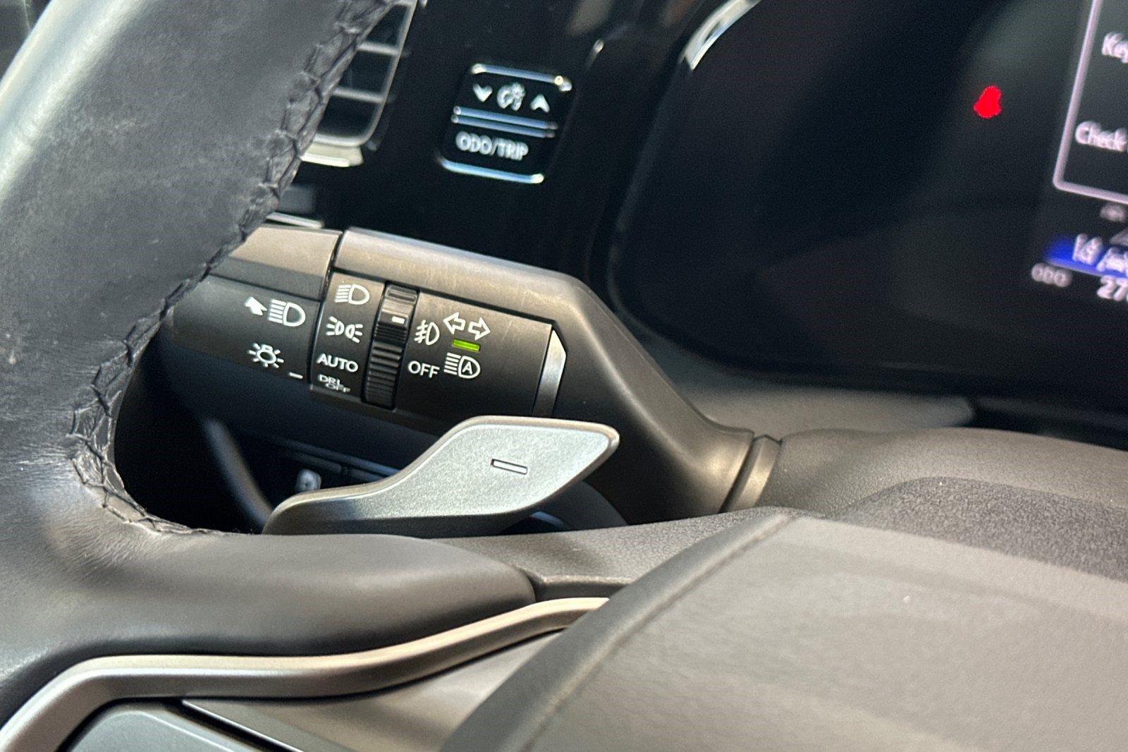 Used 2025 Lexus NX 250 FWD w/ Accessory Package (2T) image 32