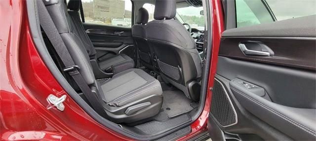 Used 2022 Jeep Grand Cherokee L Laredo w/ Luxury Tech Group I RWD image 24