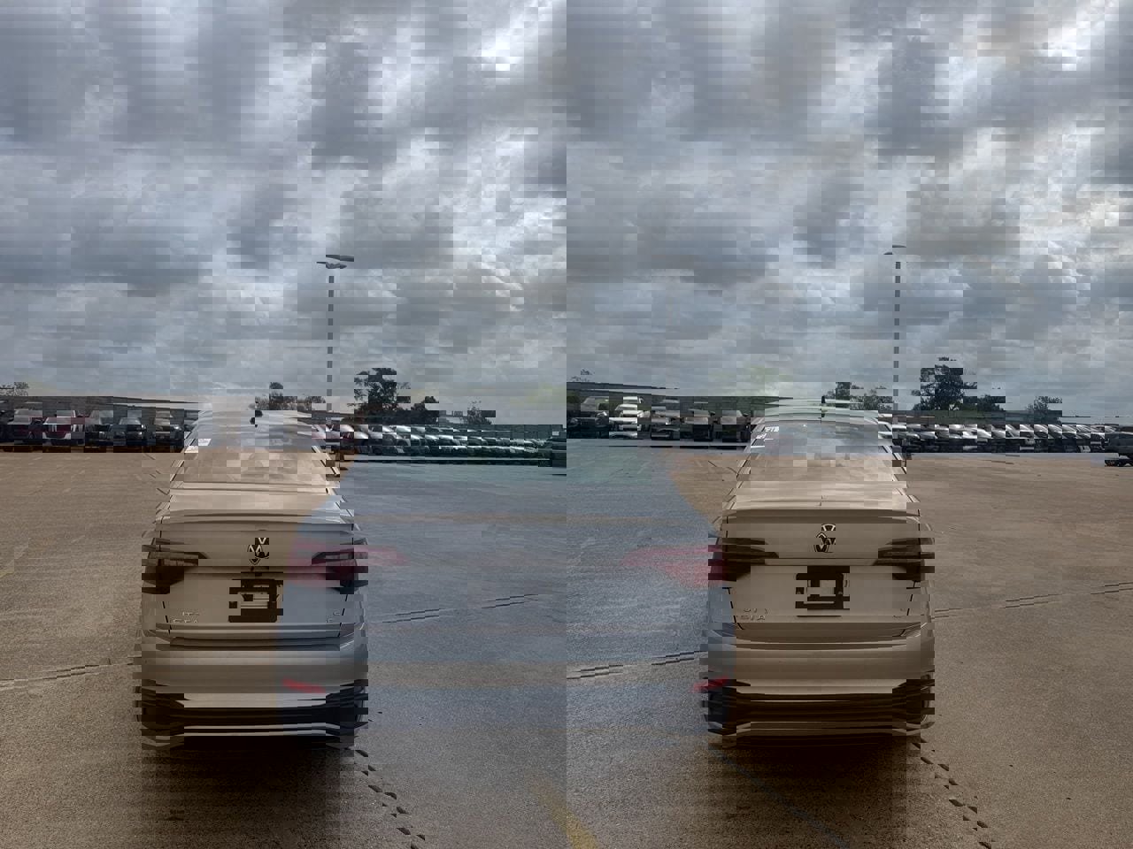 Used 2024 Volkswagen Jetta SE image 18