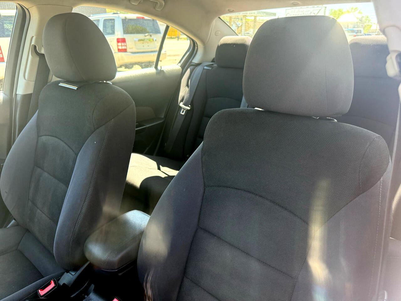 Used 2015 Chevrolet Cruze LT image 22