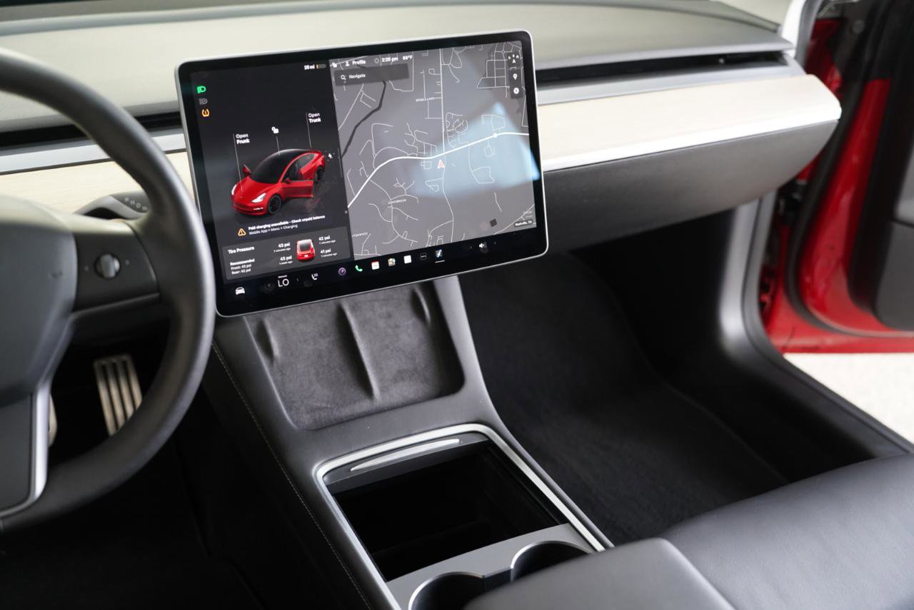 Used 2022 Tesla Model 3 Performance image 18