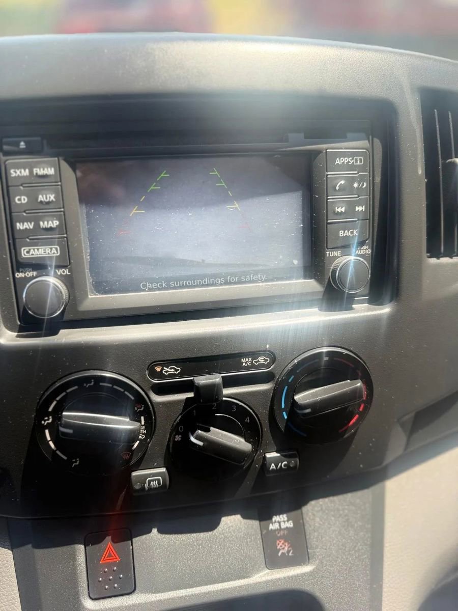 Used 2015 Nissan NV200 SV w/ Technology Package FWD image 21
